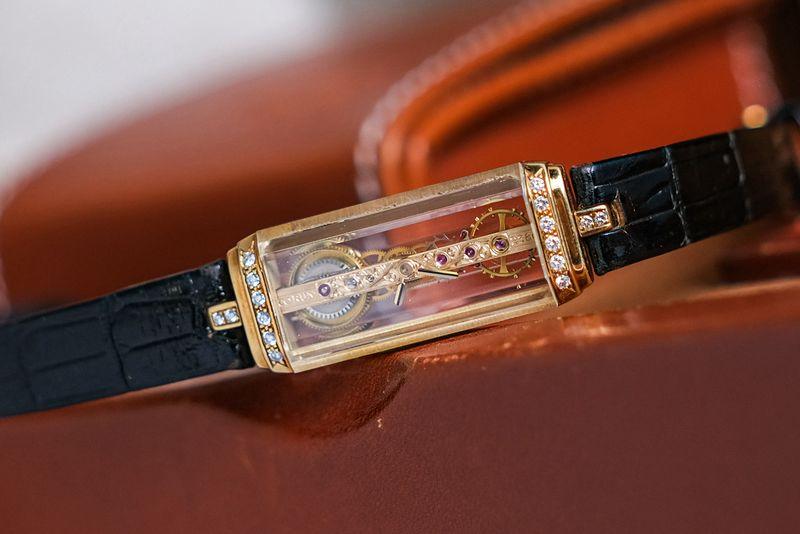 Corum Golden Bridge Lady 18K Gold Diamond thumbnail 2