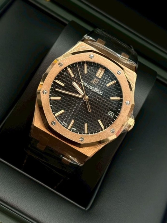 AP Royal oak 15500OR Black Dial 41mm - Image 2