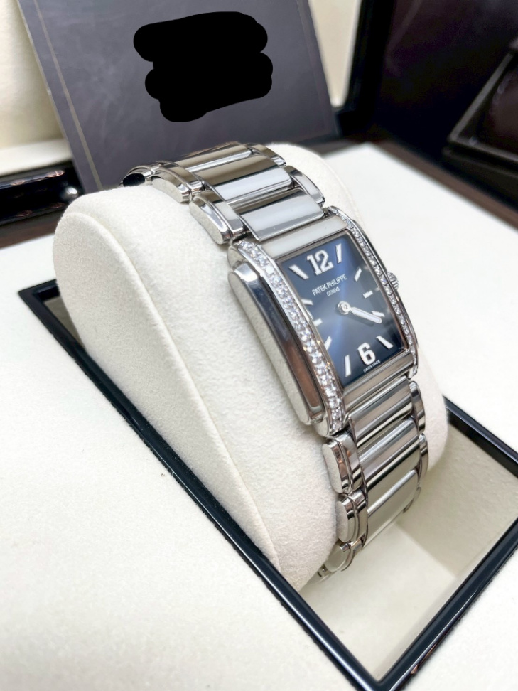 Patek Philippe Twenty Four 4910/1200A Blue Dial - Image 4