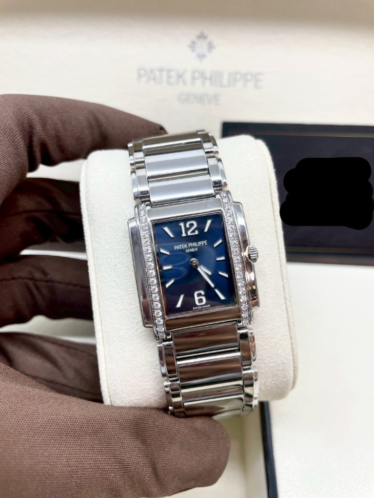 Patek Philippe Twenty Four 4910/1200A Blue Dial - Image 2