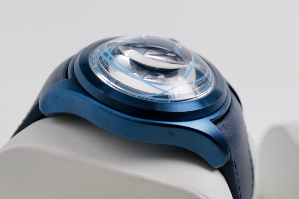 CORUM Heritage Bubble Sphere² Art Blue 47mm - Image 5