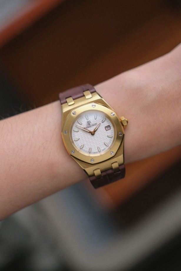 Audemars Piguet Royal Oak Lady 18K Gold 67600BA - Image 3