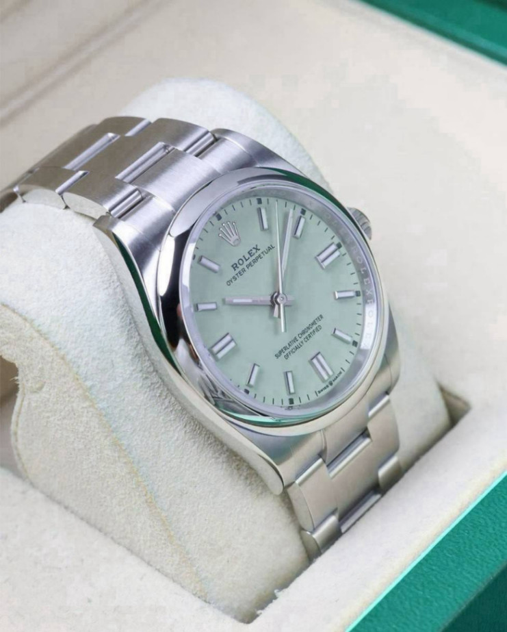 Oyster Perpetual Pistachio Dial 36mm - Image 4