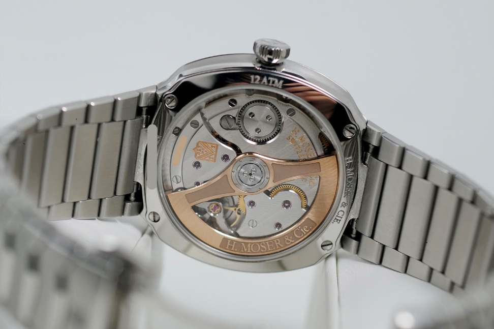H. Moser & Cie. Streamliner Centre Seconds Matrix Green 2022 - Image 2