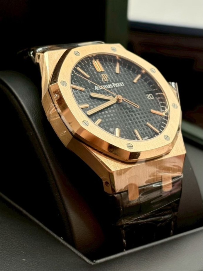 AP Royal oak 15500OR Black Dial 41mm - Image 4