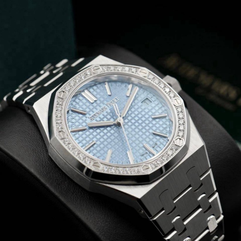 AP Royal Oak 15551ST Ice Blue Dial 41mm - Image 4