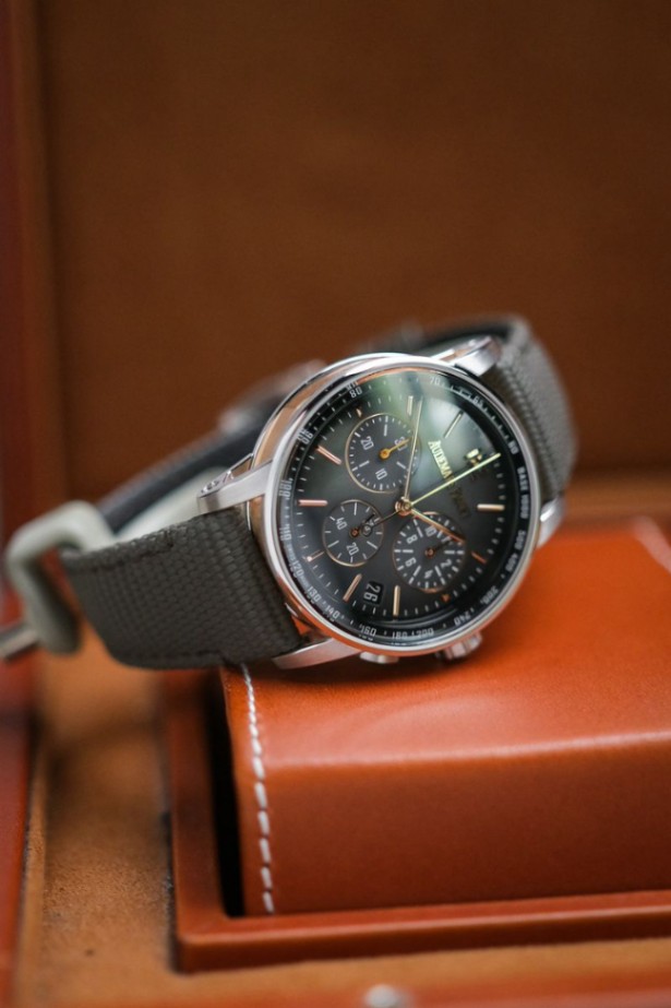 Audemars Piguet CODE 11.59 Smoked Grey Dial 2 Tone Chronograph - Image 4