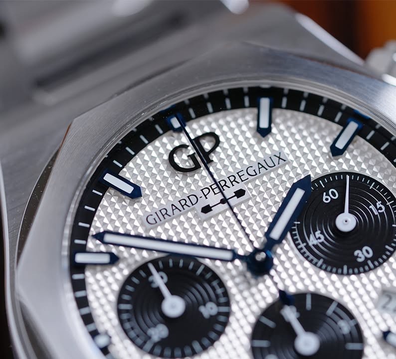 Girard Perregaux Laureato Chrono Panda Dial Steel - Image 3