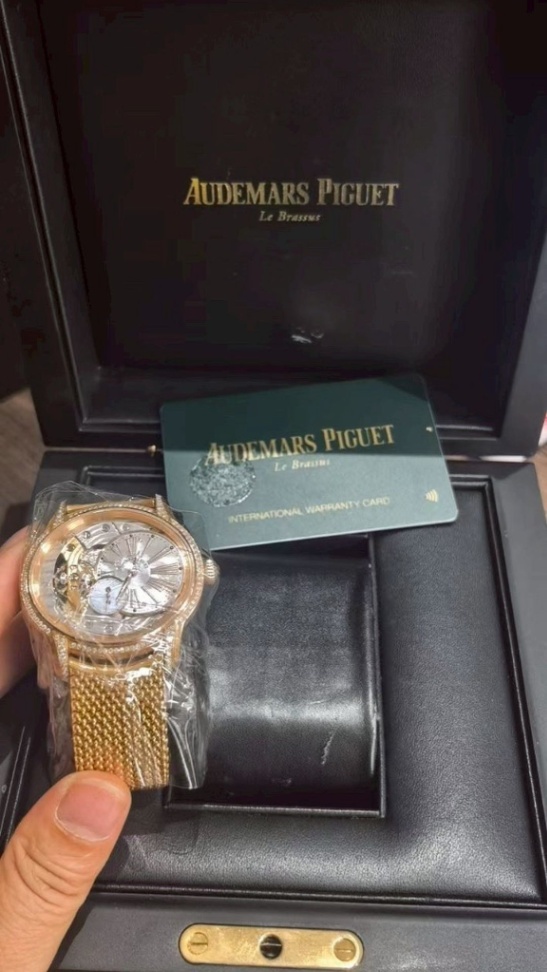 Audemars Piguet Royal Oak 77247OR.ZZ thumbnail 1