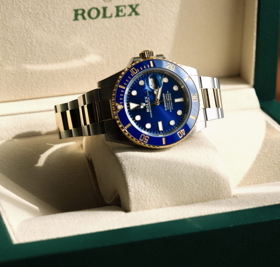 Rolex Submariner 126613LB Blue Dial Yellow Gold Two-Tone Oyster 2023 - Image 2