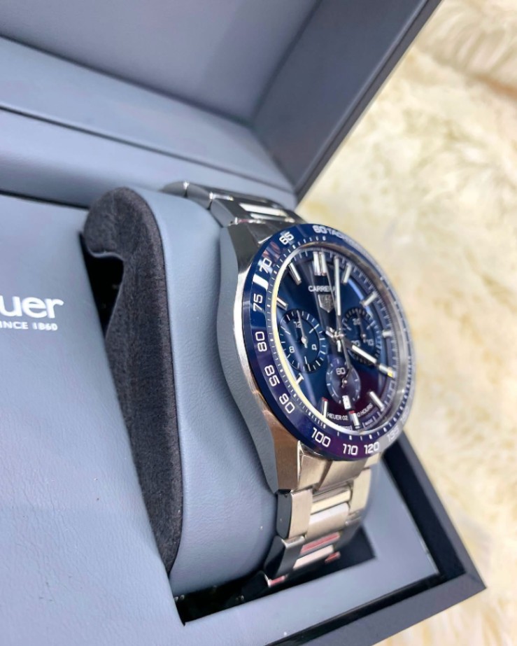 TAG Heuer CARRERA CHRONOGRAPH thumbnail 4