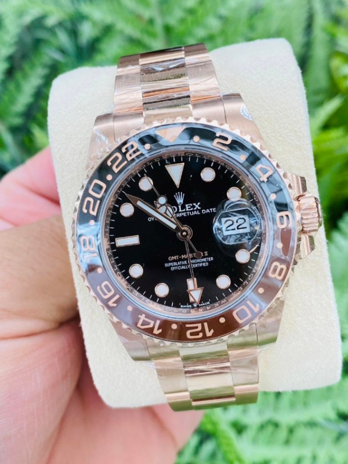 ROLEX GMT-MASTER II 126715CHN