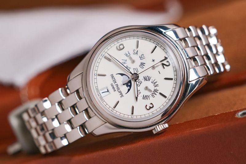 Patek Philippe 5146/1G Annual Calendar 18k White Gold thumbnail 5