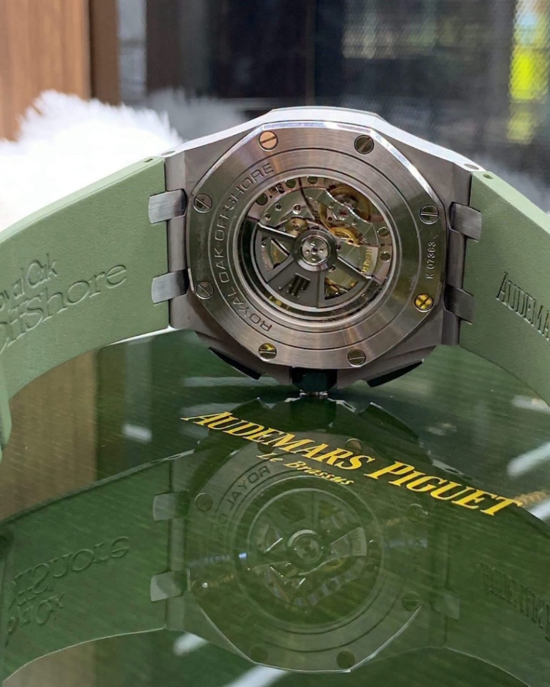Audemars Piguet Royal Oak Offshore Chronograph Green Camo thumbnail 5