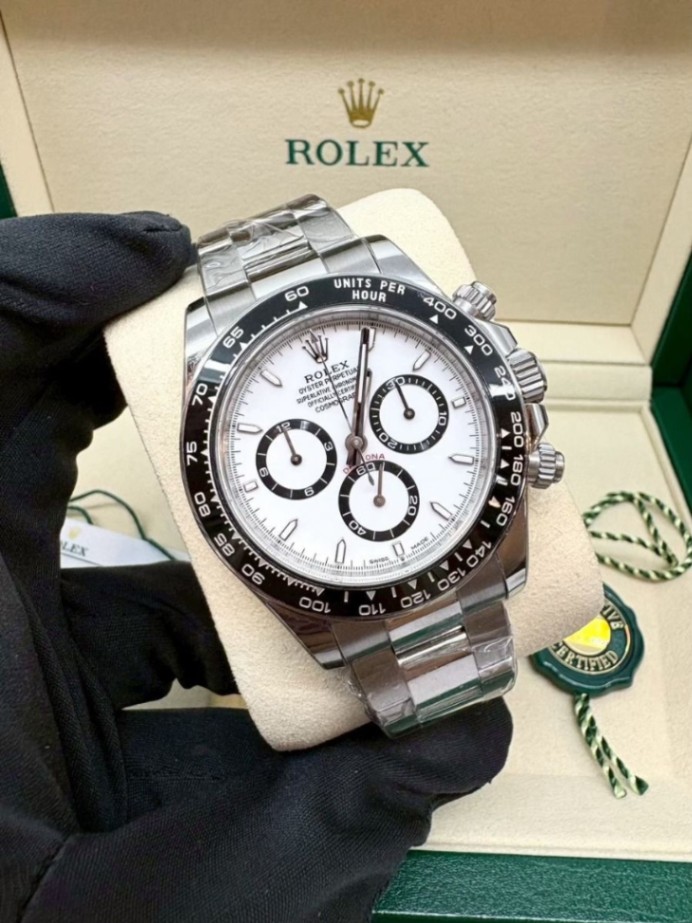 ROLEX Daytona White Dial “Panda” 126500LN 40mm 2024 - Image 3