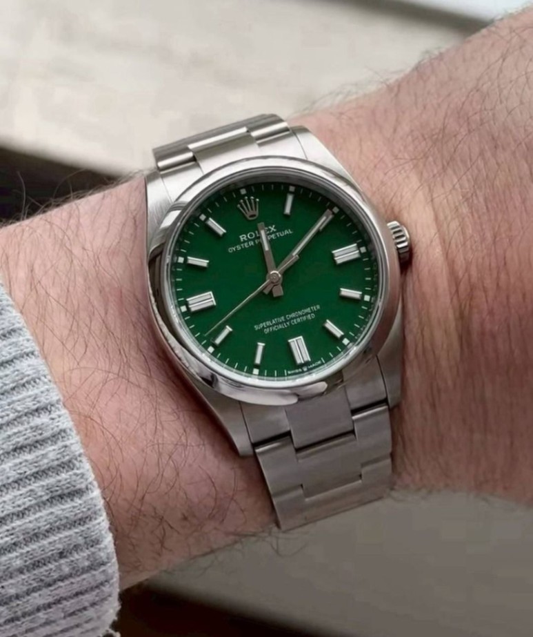 ROLEX Oyster Perpetual 36 Green Dial 126000 2/2026 - Image 3