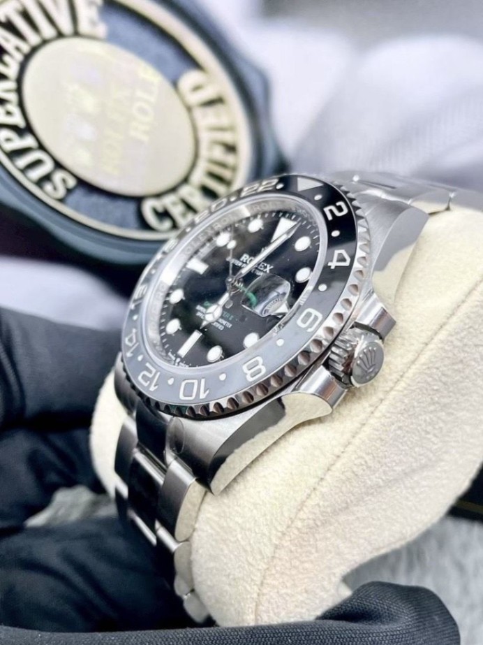 ROLEX GMT-Master II Bruce Wayne 126710GRNR 40mm 3/2026 thumbnail 3