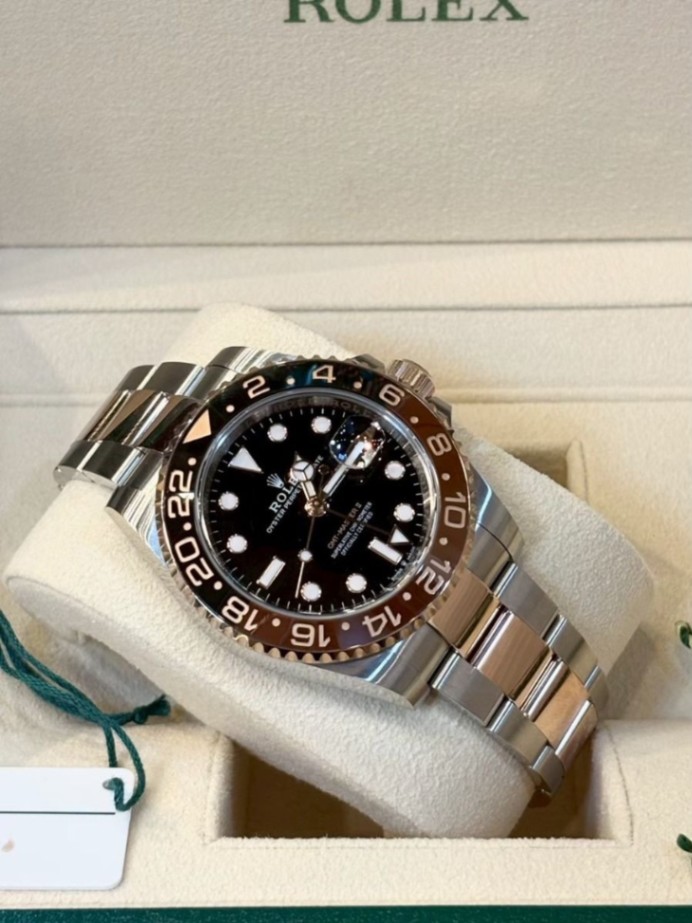 ROLEX GMT-Master II Root Beer 126711CHNR 40mm - Image 2