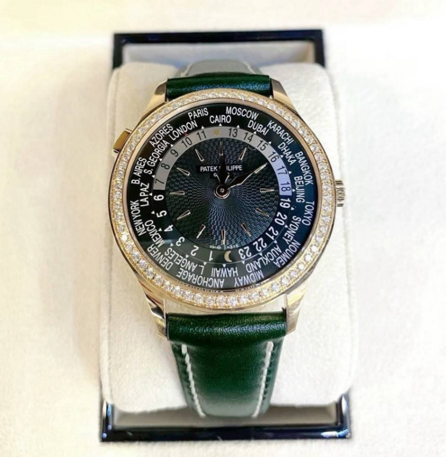 NEW Patek Philippe World Time 7130R Olive Green