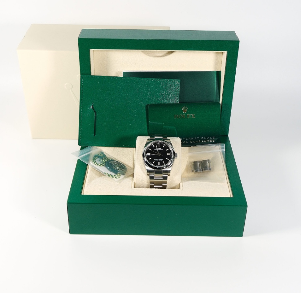 Rolex Oyster Perpetual 126000 Black Dial Oyster Steel 2023 36mm. - Image 3