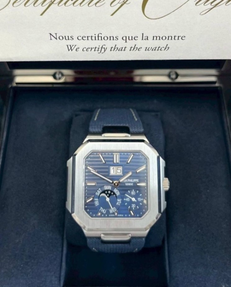 PATEK PHILIPPE Cubitus Blue Dial 5822P