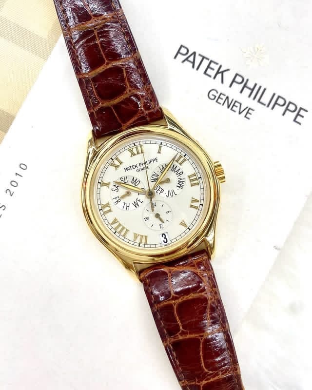 Patek Philippe Annual Calendar 18k Gold thumbnail 1