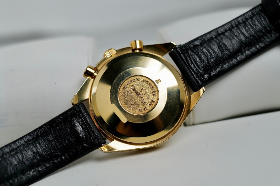 OMEGA Speedmaster Triple Date Moonphase 175.0044 18K Gold 39mm - Image 4