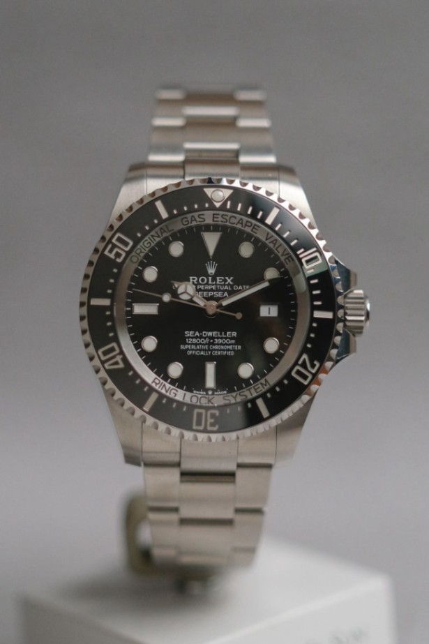 ROLEX SEA DEWELLER DEEPSEA 126660