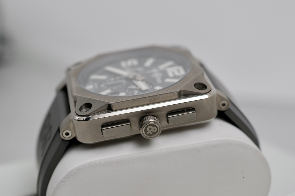 BELL & ROSS BR 01 Titanium Chronograph BR 01-94-TT 46mm thumbnail 5