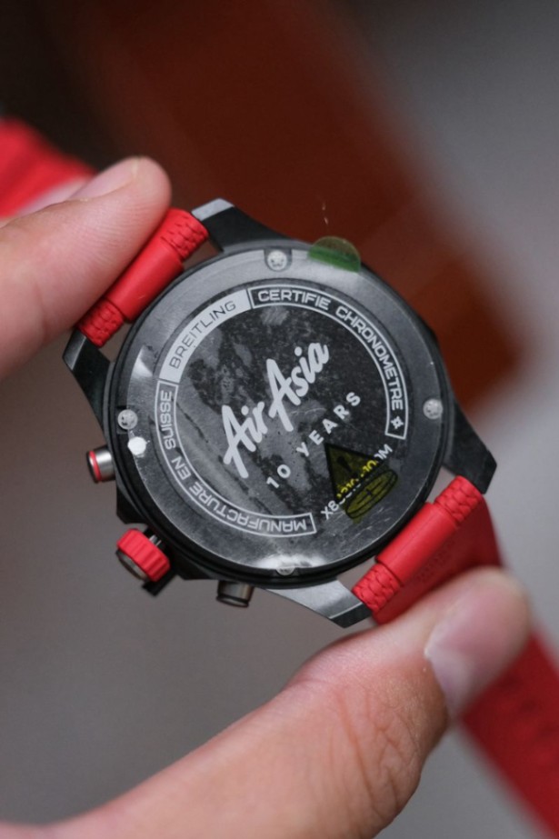BREITLING ENDURANCE PRO 38 mm Air Asia Edition - Image 4