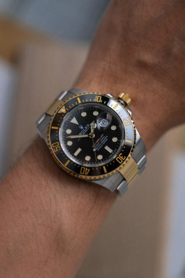 Rolex Sea-Dweller Two-Tone Yellow Gold Ref. 126603 thumbnail 4