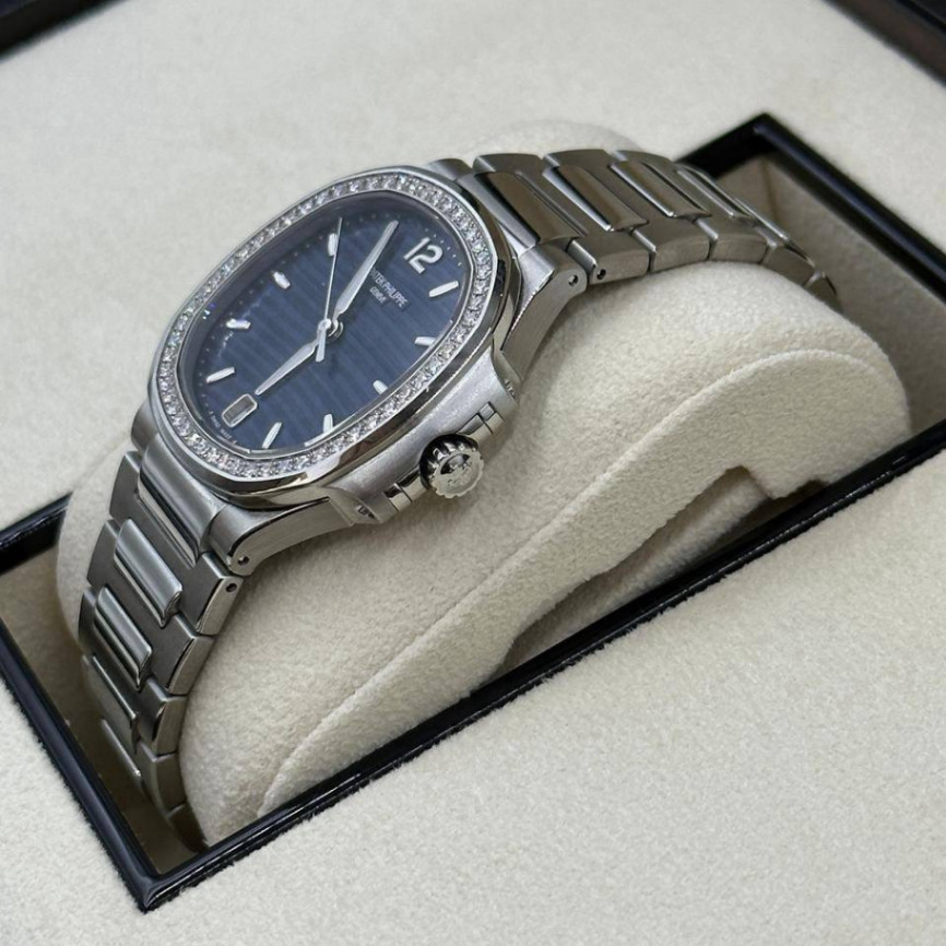 Patek Philippe Nautilus 7118/1200A Blue Dial - Image 3