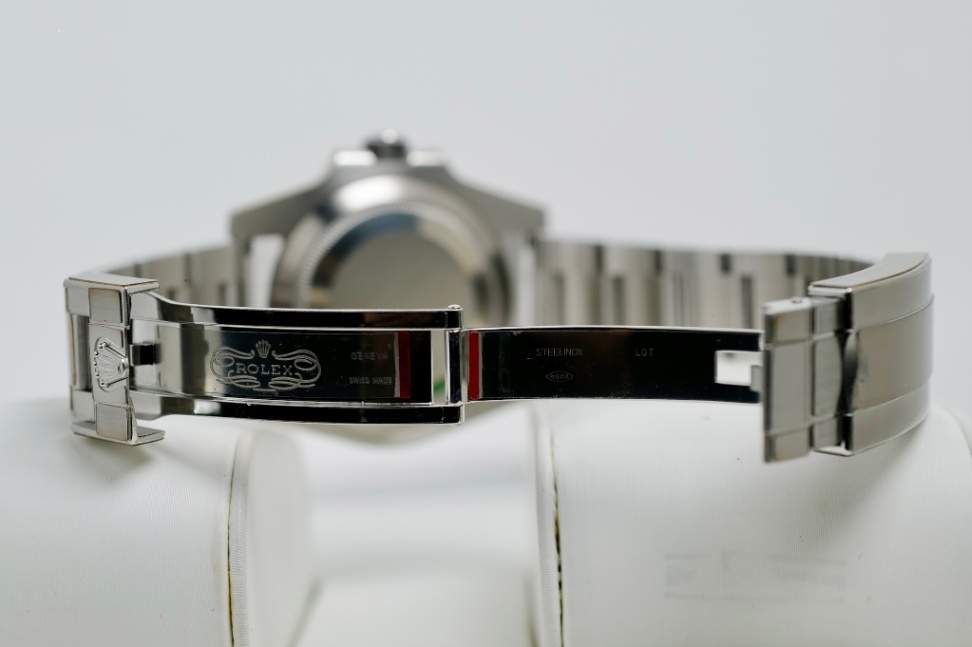 ROLEX Submariner Date 116610LN Ceramic 40mm 2019 - Image 4
