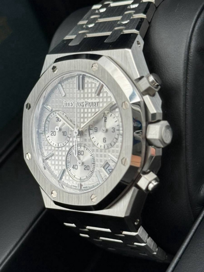 AP Royal Oak 26240ST Silver Dial 41mm - Image 3
