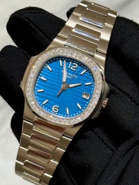 PATEK PHILIPPE Nautilus 7010/1G-013
