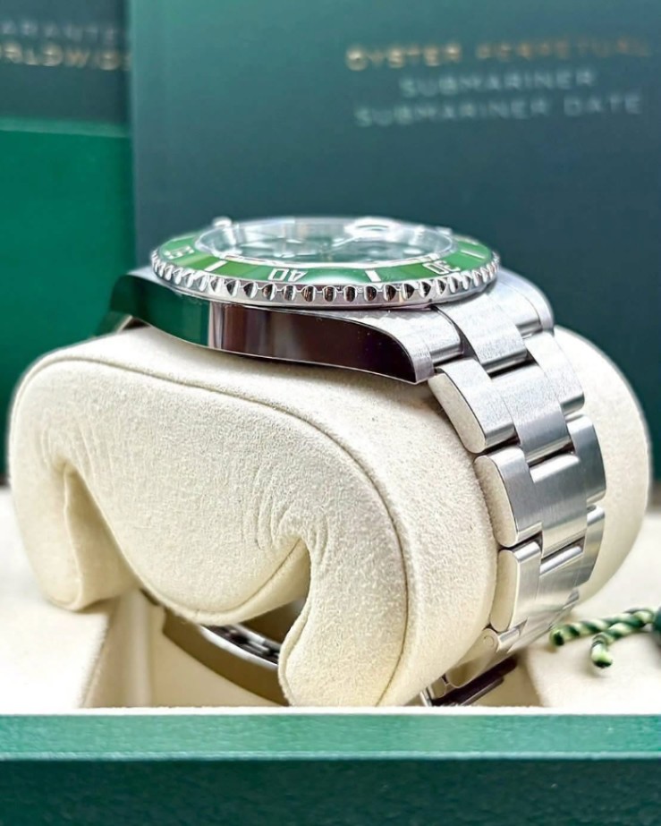 Rolex Submariner Date Starbucks 126610LV thumbnail 4