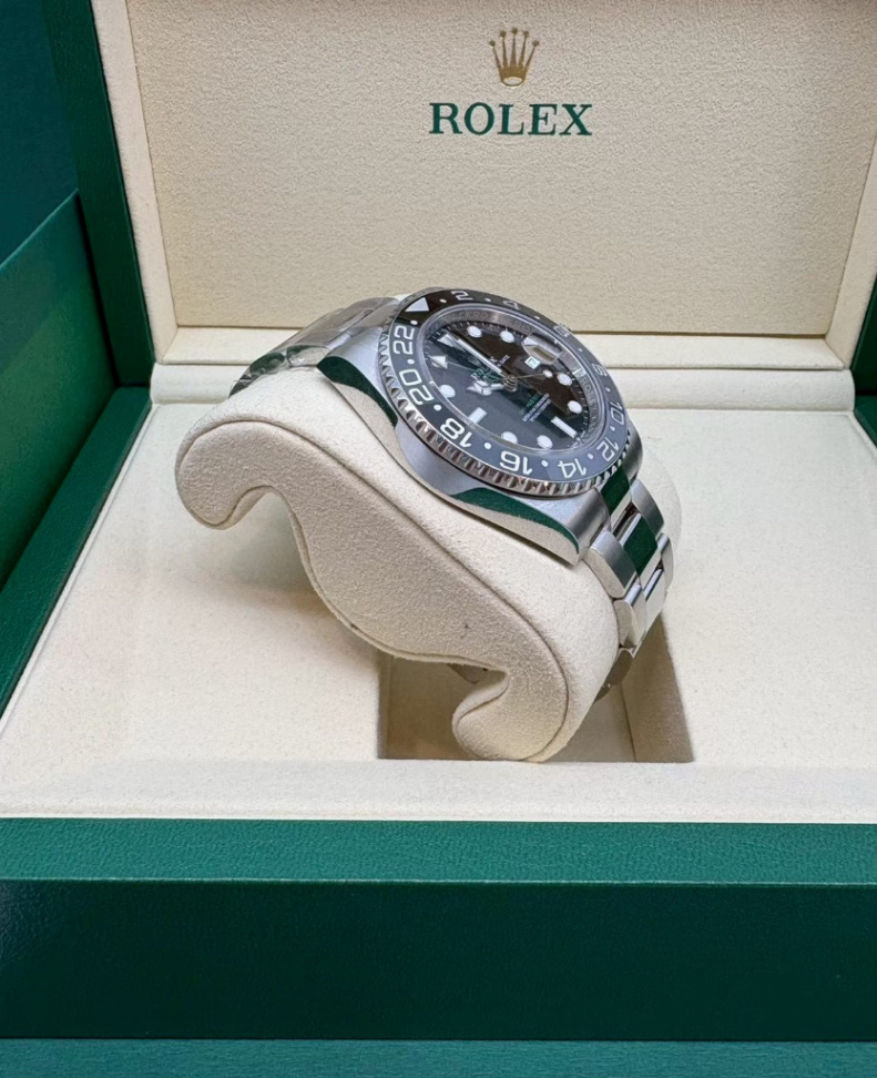 GMT Master || Bruce Wayne Oyster 40mm - Image 4
