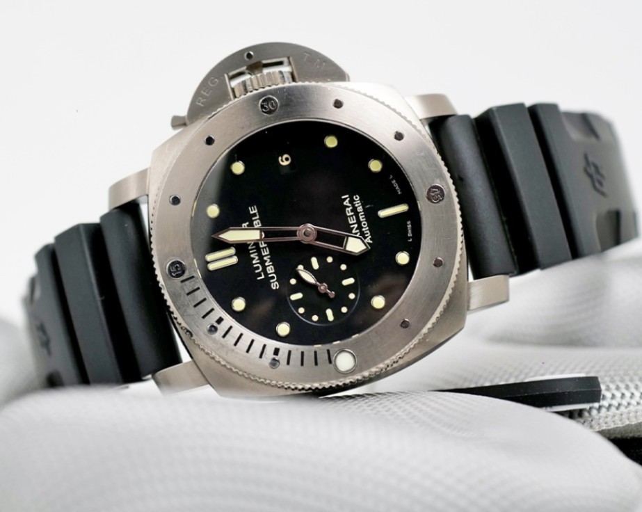 Panerai Luminor Submersible PAM 305 Titanium 3Days