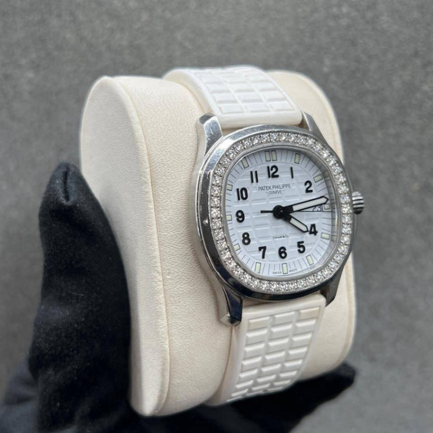 Patek Philippe Aquanaut 5067A White thumbnail 5