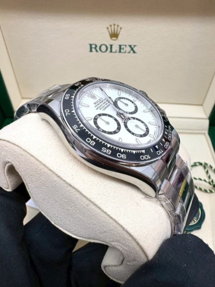 ROLEX Daytona White Dial “Panda” 126500LN 40mm 2024 - Image 5