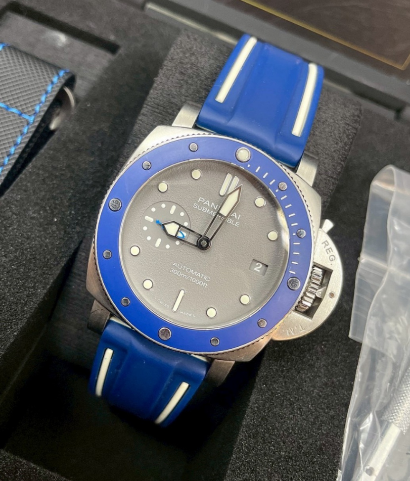 Panerai Submersible Grey Dial 42mm