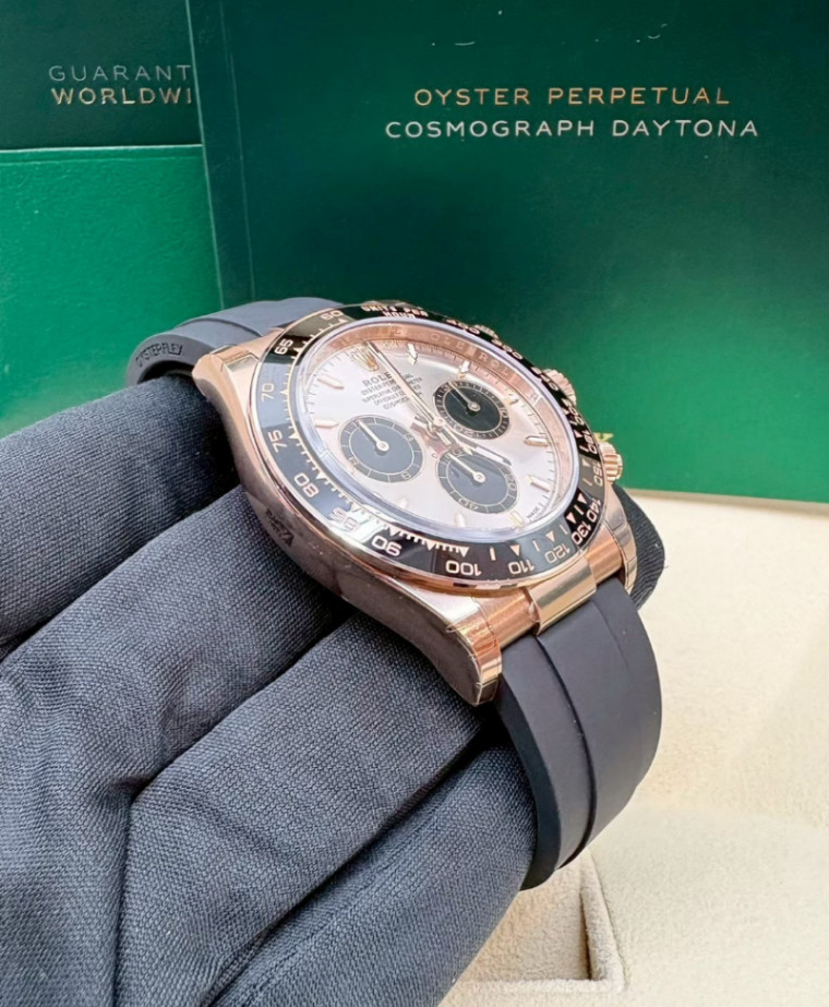 Daytona Sundust Dial Rose Gold Oysterflex 40mm thumbnail 3