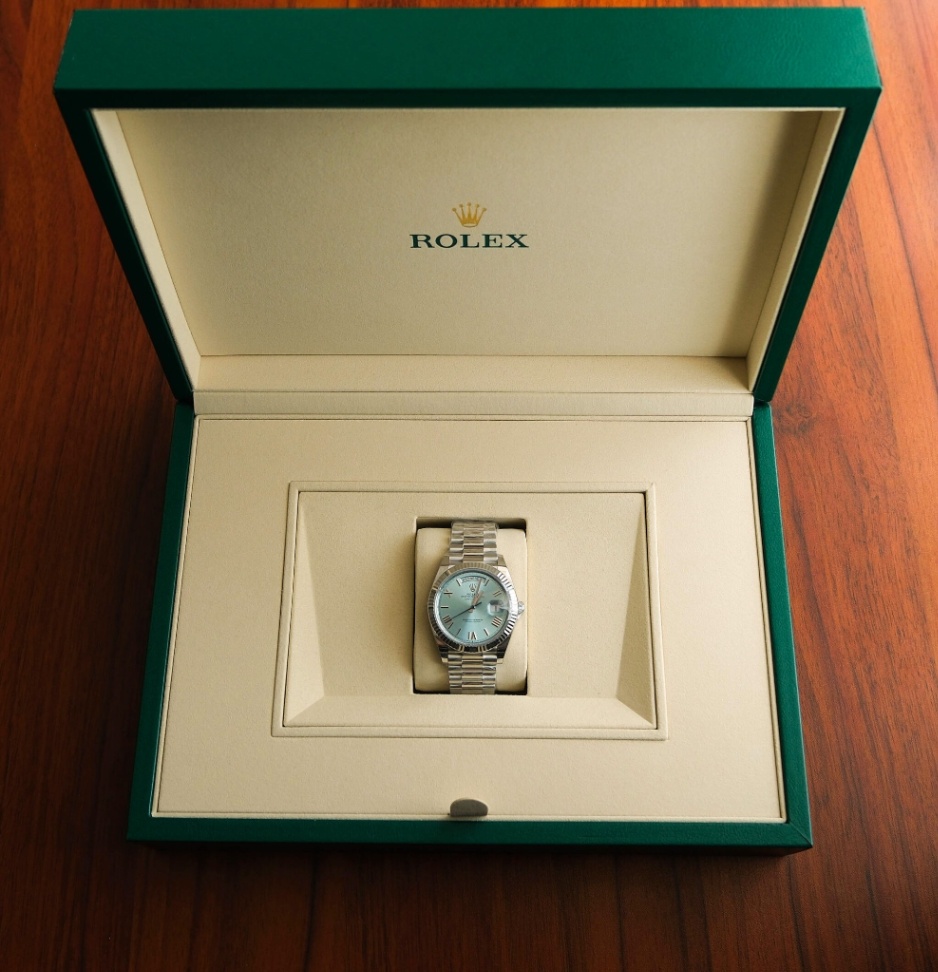 Rolex New Day-Date 228236 Ice Blue Dial Platinum President 2026  thumbnail 5