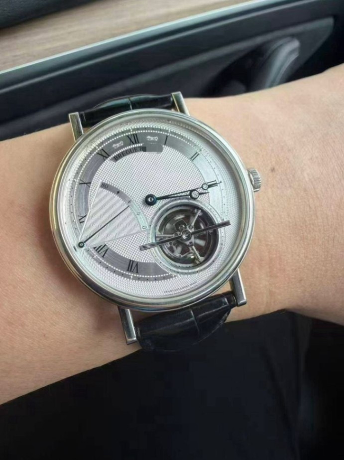 Breguet Classique Tourbillon Extra-Plat Automatique 
