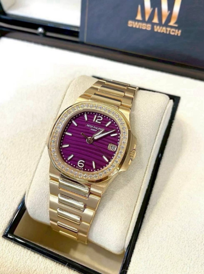 Patek Philippe Nautilus 7010/1R Purple Dial - Image 2