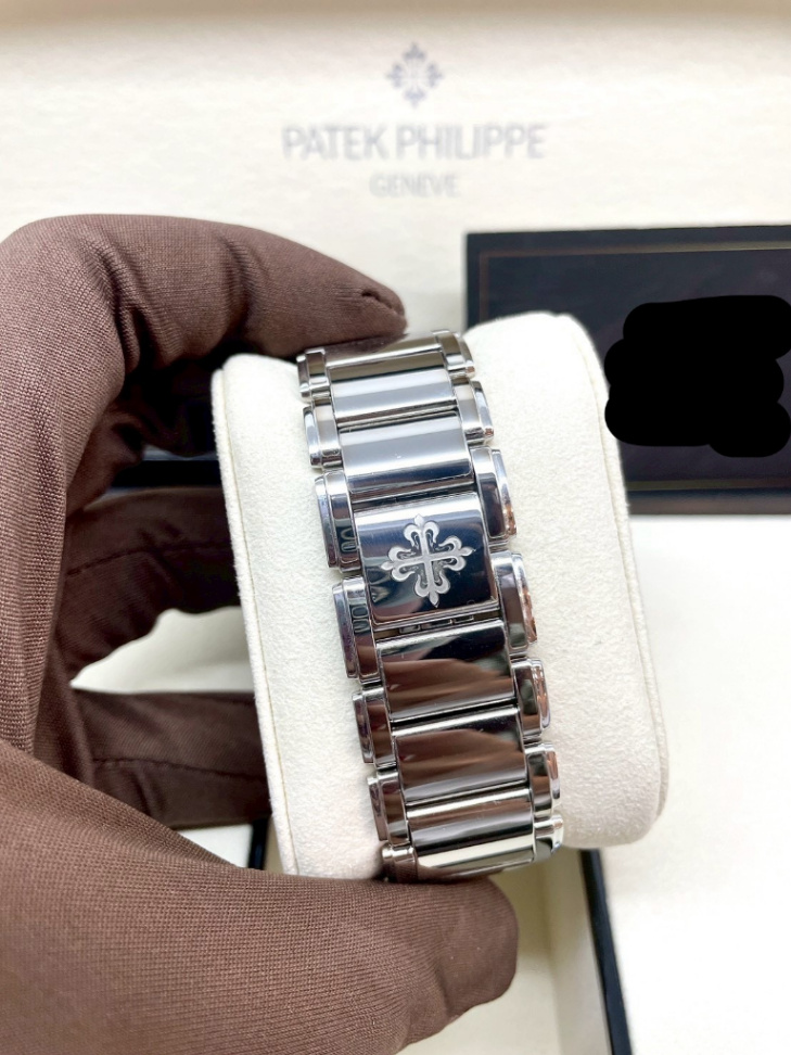 Patek Philippe Twenty Four 4910/1200A Blue Dial - Image 5