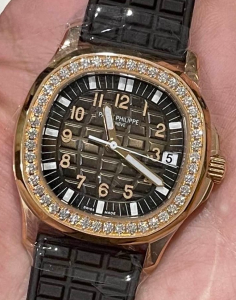 PATEK PHILIPPE Aquanaut 5068R-001 - Image 1
