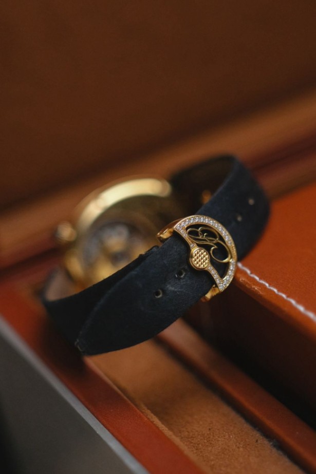 Breguet Reine de Naples MOP 18K Gold Diamond - Image 5