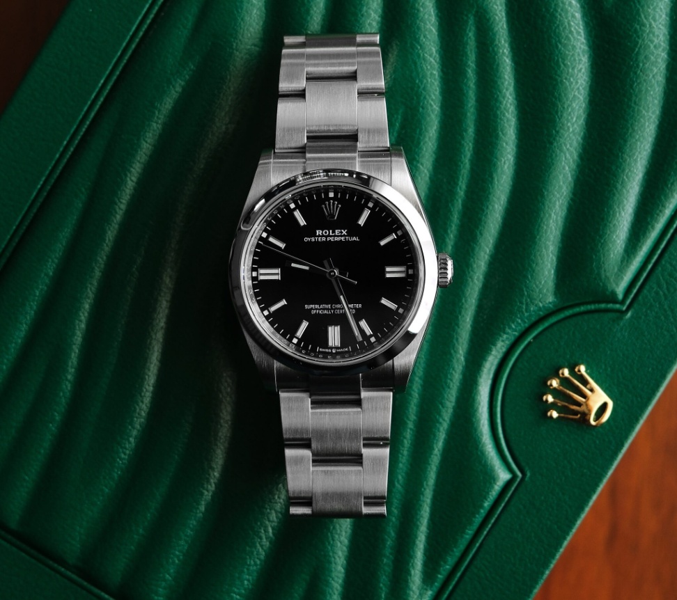 Rolex Oyster Perpetual 126000 Black Dial Oyster Steel 2023 36mm.