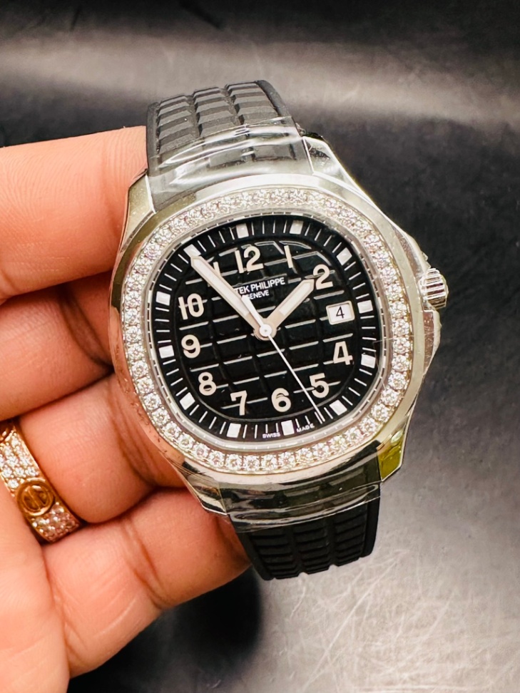 PATEK PHILIPPE Aquanaut 5267/200A-001 - Image 1
